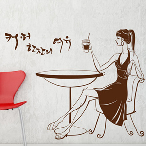 그래픽스티커 ip008-커피한잔의여유(커피마시는소녀)